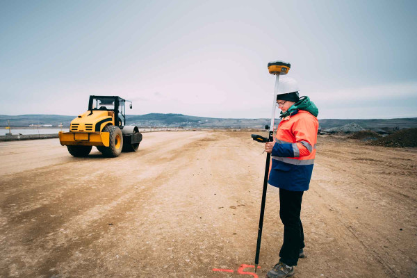 Ingeniería Geomática · Topógrafos Servicios Topográficos y Geomáticos Avinyó